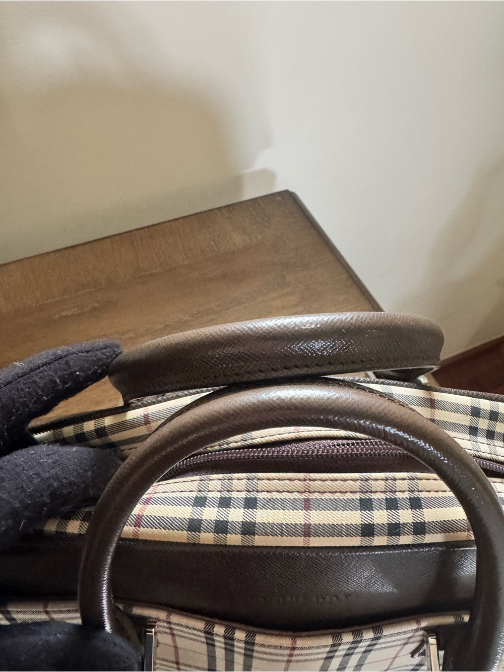 Vintage Burberry Beige Plaid Satchel with Brown Leather Handles - Picture 7 of 12